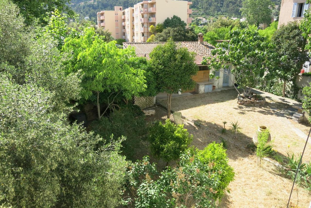 Maison Lumineuse Et Spacieuse Avec Jardin Arbore Ла Валет-дю-Вар Екстериор снимка